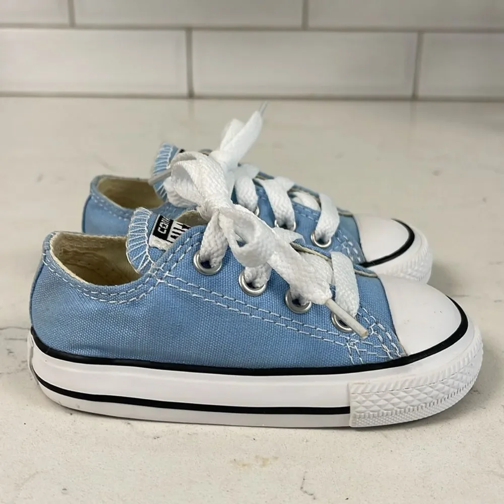 Converse Chuck Taylor All Star Lo Sneaker - Light Blue- Size 5